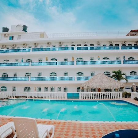 Kevin'S Tolu By Bernalo Hotels Exterior photo
