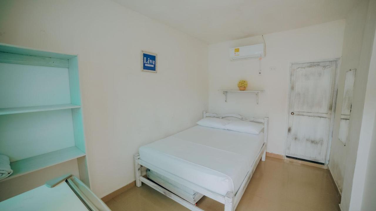 Kevin'S Tolu By Bernalo Hotels Exterior photo